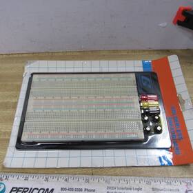 Gra-204 Gravitech Solderless Breadboard