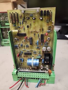 Eea-pam-126-c-30 Vickers Circuit Board With Mounting Base