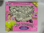 Sun Catchers Kit - GREAT2CREATE Makes 15 Complete Projects New. Fixed Price $11.99.
