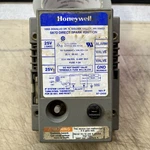 Honeywell S87D1020 6 , Furnace Control Board 25V. Fixed Price $90.00.