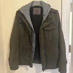 Levi Strauss Mens Olive Green Sherpa Lined Hooded Utility Coat Jacket Size. Fixed Price $20.99.